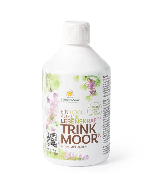 Flasche SonnenMoor TrinkMoor – 500 ml in einer praktischen Flasche, die das natürliche Moor zur Förderung der allgemeinen Gesundheit und Vitalität zeigt